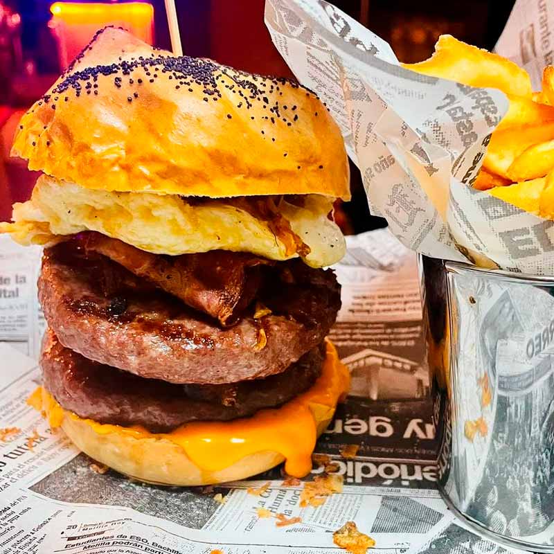 La Nova Vinya hamburguesa y papas